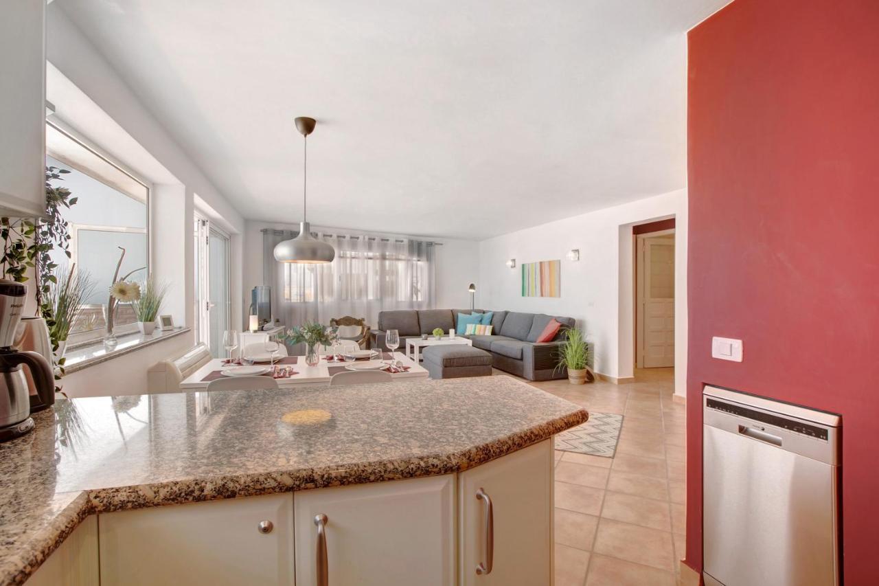 Apartment Seaside لوس رياليخوس المظهر الخارجي الصورة
